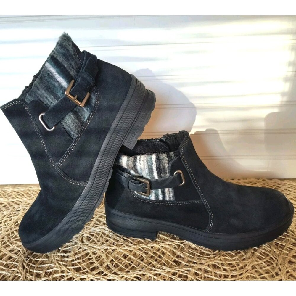 Earth Origins TATE Black Suede Ankle Boots, Water Repellent, Size 7.5 (Fits 6.5)